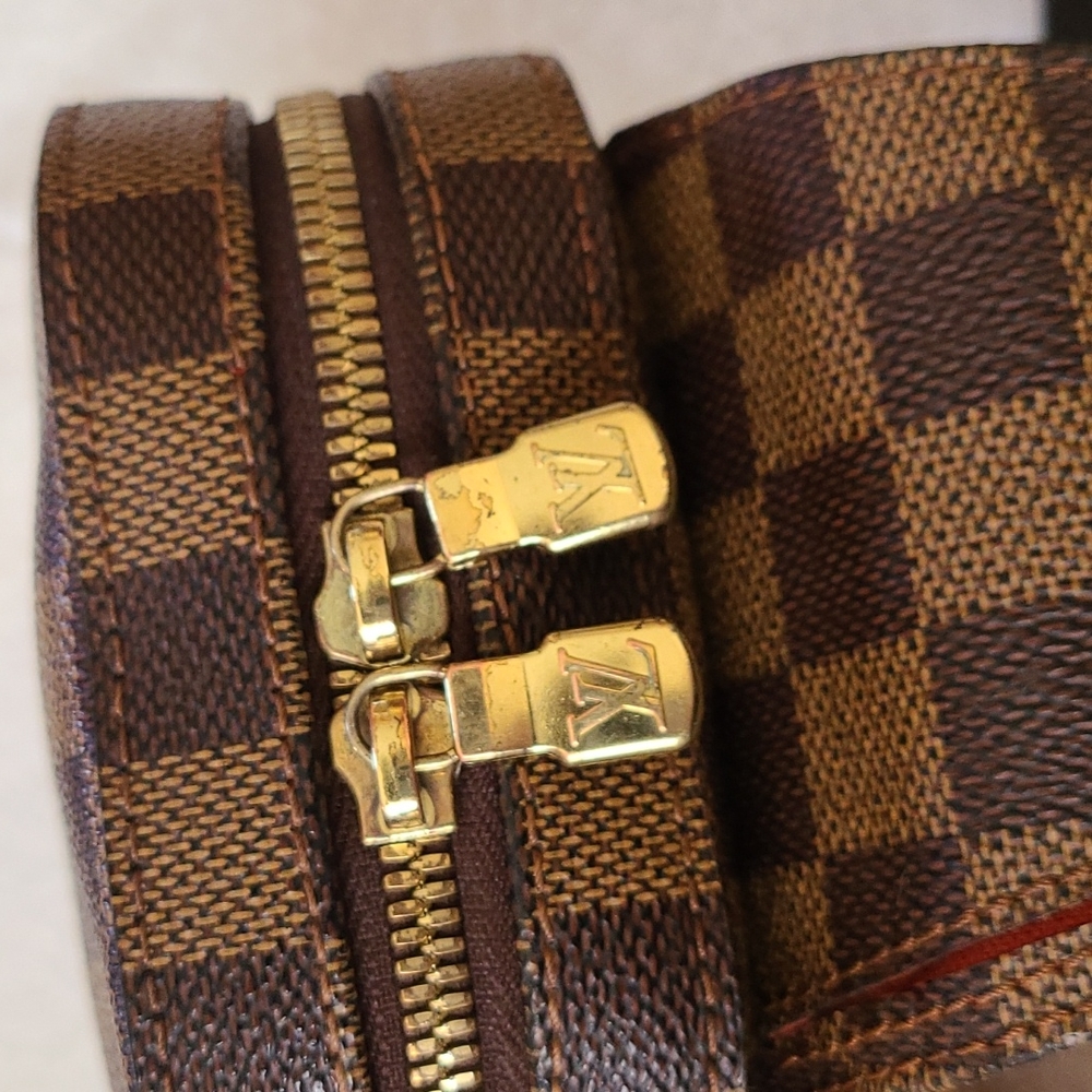 💖💗🔥 SO HOT!!! LOUIS VUITTON GERONIMOS BUM BAG! MINT CONDITION! Merry Xmas! - Picture 16 of 16